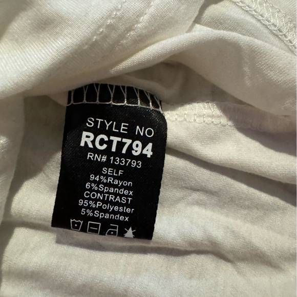 POL White Short Sleeve V Neck Top with Lace Detail NWOT size Large - Picture 5 of 5